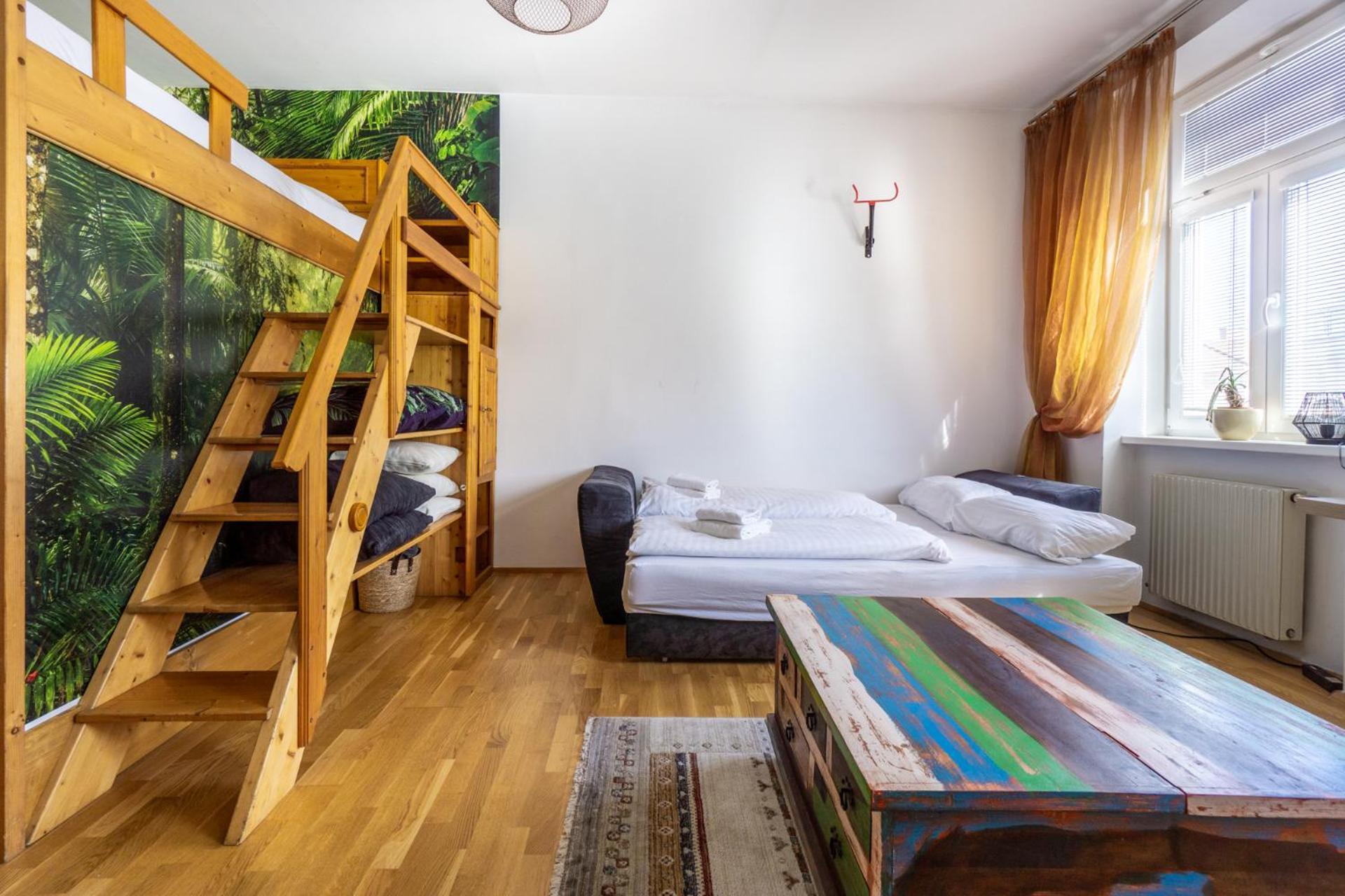 Next To Stadthalle & Westbahnhof 비엔나 외부 사진