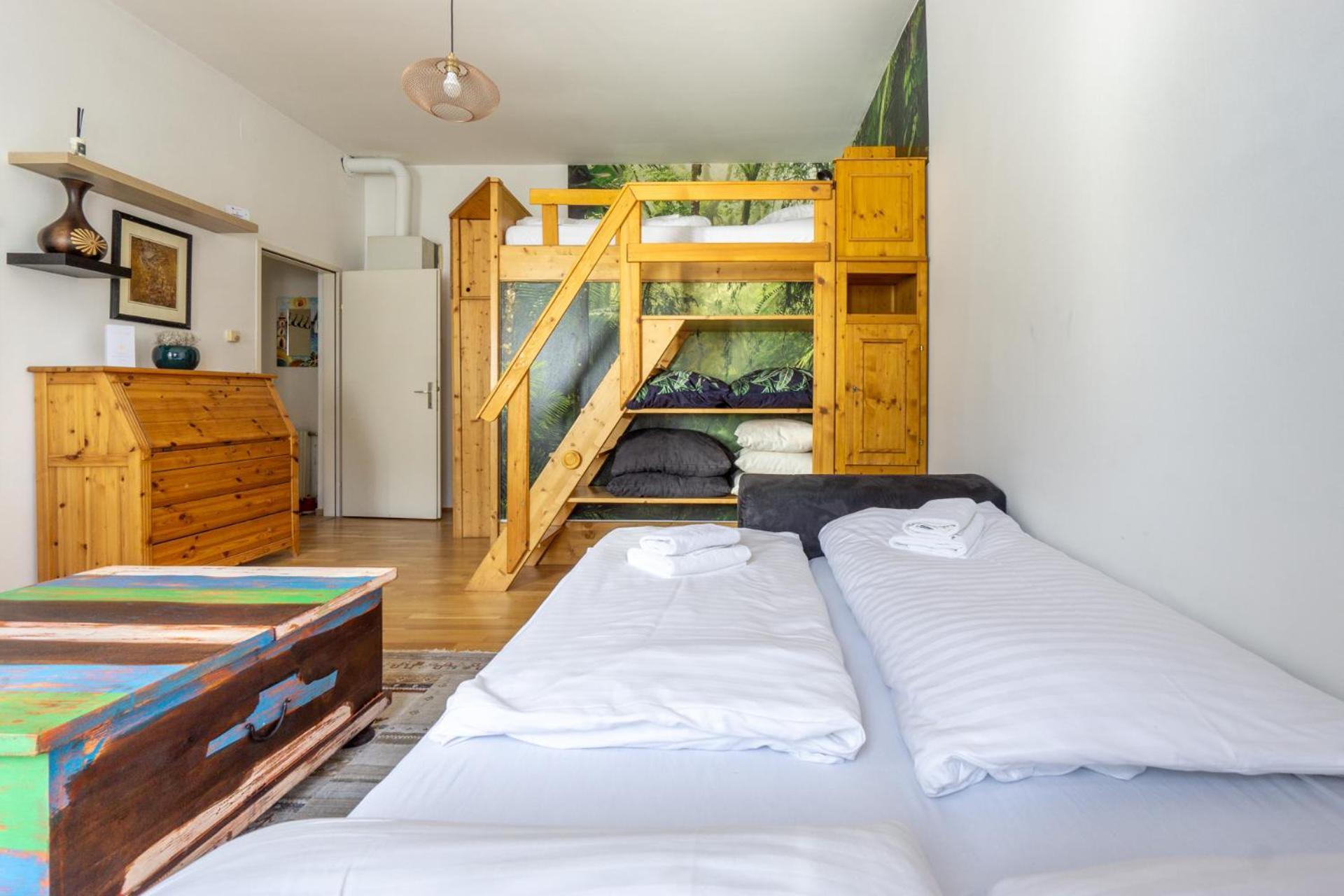 Next To Stadthalle & Westbahnhof 비엔나 외부 사진