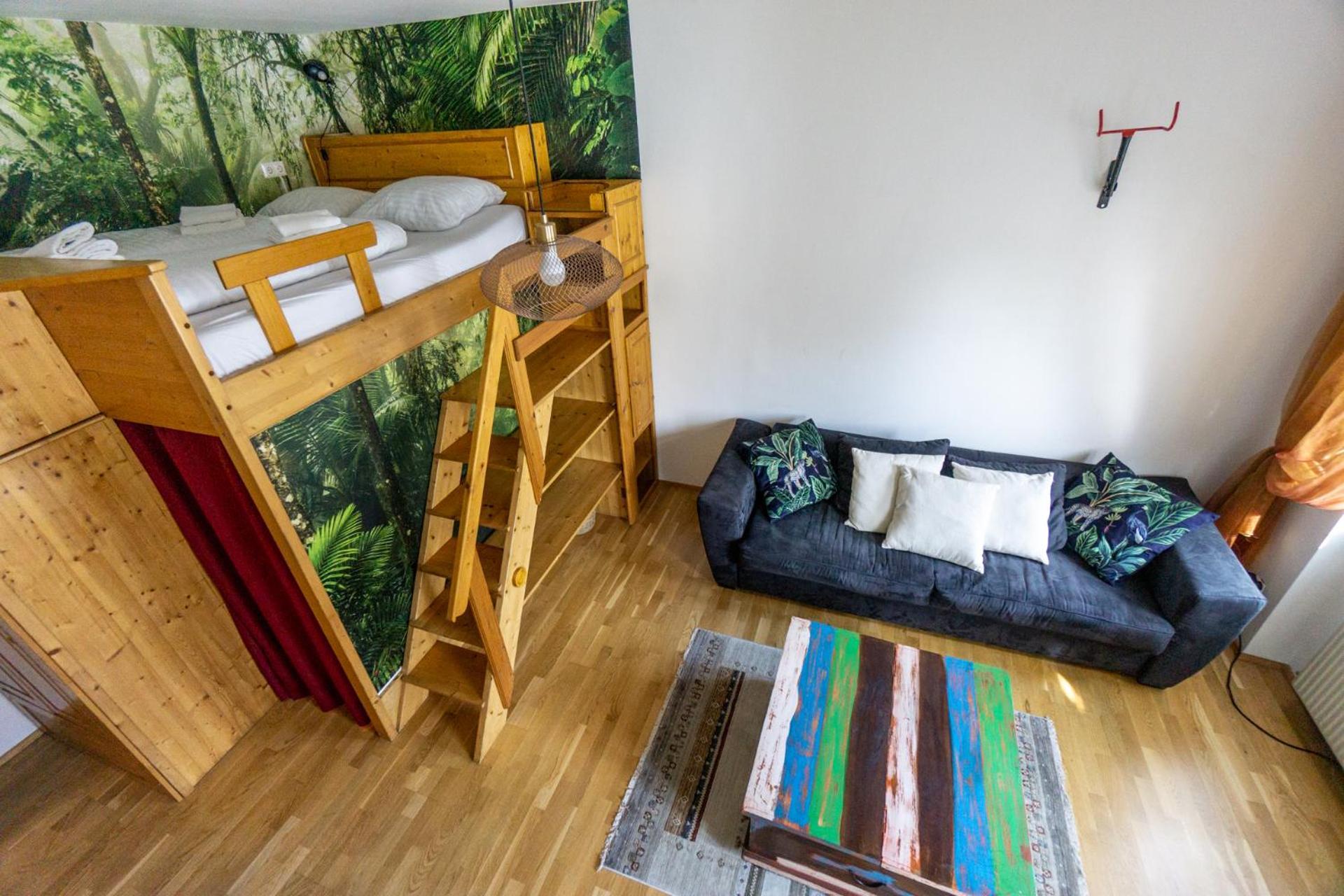 Next To Stadthalle & Westbahnhof 비엔나 외부 사진